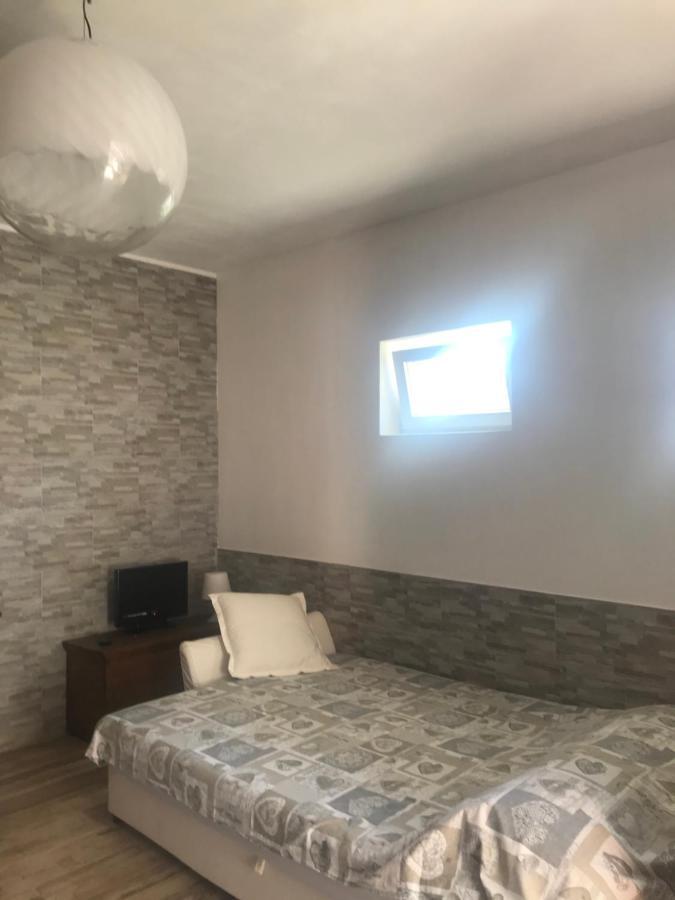 דירות Carrodano Inferiore Monolocale Per Coppia מראה חיצוני תמונה