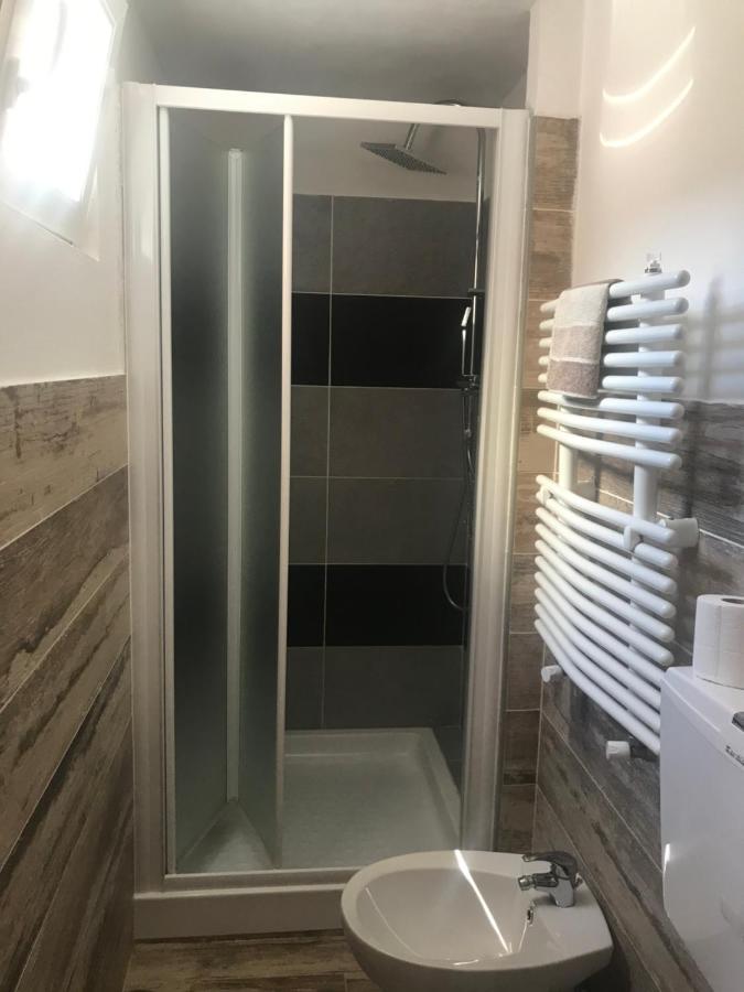 דירות Carrodano Inferiore Monolocale Per Coppia מראה חיצוני תמונה
