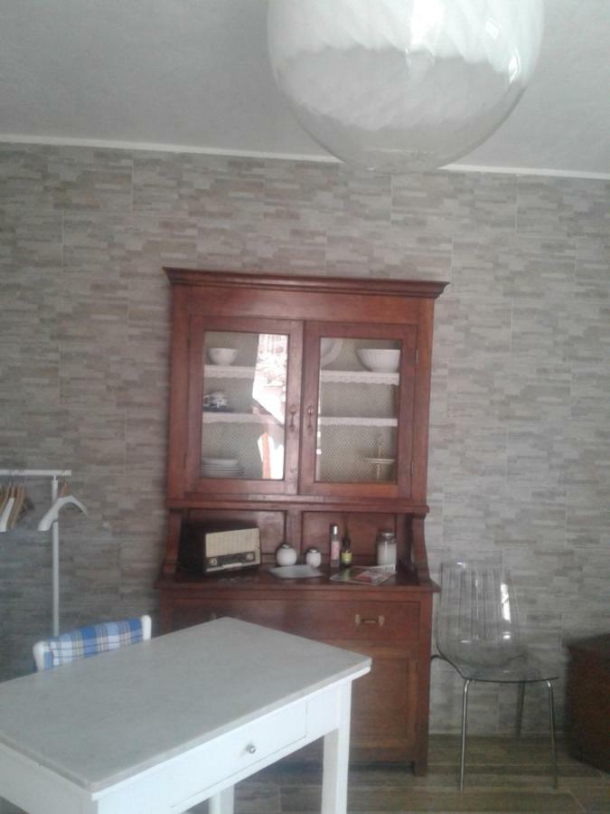 דירות Carrodano Inferiore Monolocale Per Coppia מראה חיצוני תמונה